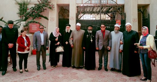 صور .. بيت العائلة المصرية بكفر الشيخ يهنئ الأقباط بعيد القيامة