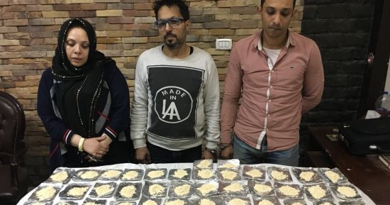 سقوط مسجل خطر وزوجته قبل ترويجهم كيلو وربع هيروين "دليفيرى" بالمطرية