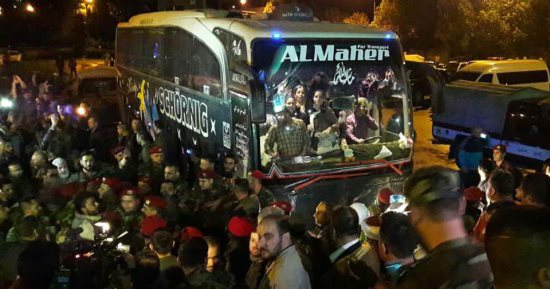 الدفاع الروسية: خروج أكثر من 3 آلاف مسلح وعائلاتهم من دوما خلال 24 ساعة