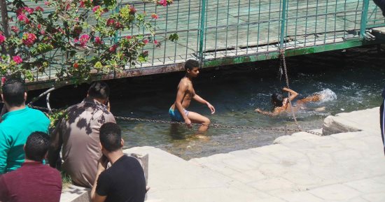 صور.. شاطئ الغلابة قبلة المواطنين فى شم النسيم بأسوان