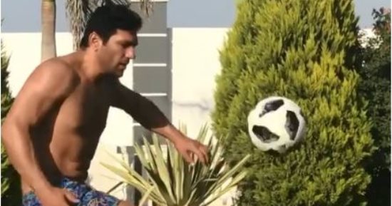 فيديو.. حسن الرداد يستعرض مهاراته فى شم النسيم: "شوية كورة قبل الفسيخ"