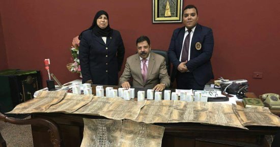 صور.. جمارك المطار تحبط محاولة تهريب أدوية بشرية وكمية من جلود التماسيح
