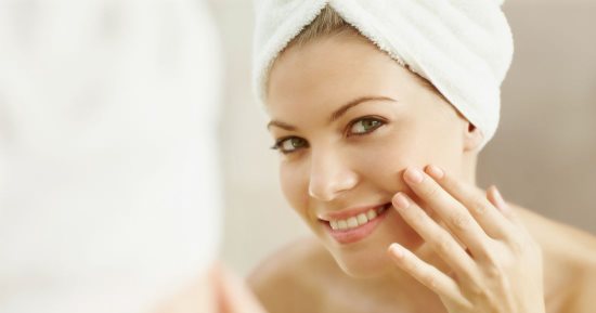 وصفات طبيعية بزيت الليمون لتقشير البشرة وترطيب الشعر