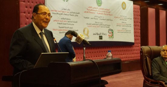 محمود أبو زيد: 30 دولة تشارك فى منتدى البيئة والتنمية لاستعراض أجندة قمة المناخ