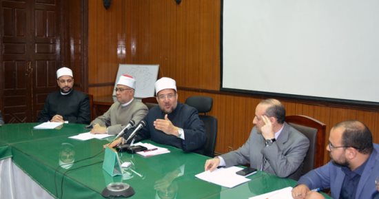 وزير الأوقاف ينصح الموفدين للخارج فى رمضان الالتزام بأخلاق وقيم الدين الحنيف