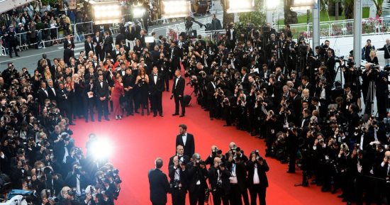 المخرجة اللبنانية نادين لبكى تفوز بجائزة لجنة التحكيم فى مهرجان كان السينمائى