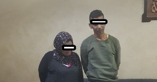 سقوط عاطل وزوجته لحيازتهما كيلو حشيش وأسلحة نارية فى حدائق القبة