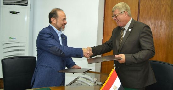 "المطابع الأميرية" توقع بروتوكولين لإنتاج الأحبار المؤمنة لأول مرة فى مصر