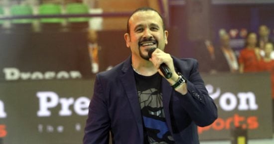 اليوم.. هشام عباس يحيى حفلا غنائيا فى الزمالك