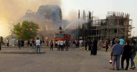 السيطرة على حريق داخل مبنى ملحق بكنيسة الأقباط الكاثوليك بأسيوط