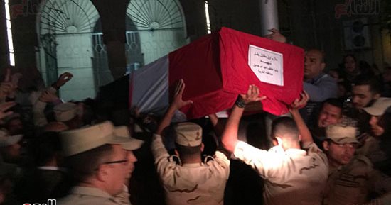 صور.. جنازة شعبية مهيبة للشهيد وليد صديق بمسقط رأسه بالمحلة 