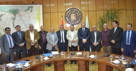 وزير القوى العاملة لقيادات العمال: ملتزمون بتطبيق قانون التنظيمات النقابية