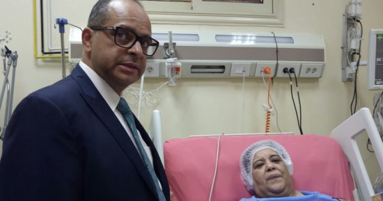 طب عين شمس تجرى جراحة نادرة لمريضة وزنها 300 كيلو جرام