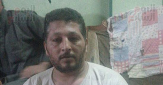 صور.. مأساة محمد مبيض محارة سقط أثناء العمل ويحتاج عملية توصيل وتر بالشرقية
