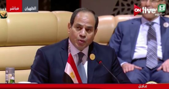 السيسى: مصر لن تقبل قصف عناصر يمنية للمدن السعودية