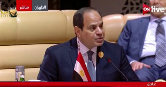 السيسي: القوات المسلحة المصرية تخوض معركة الشرف والحياة بسيناء لدحر الإرهاب