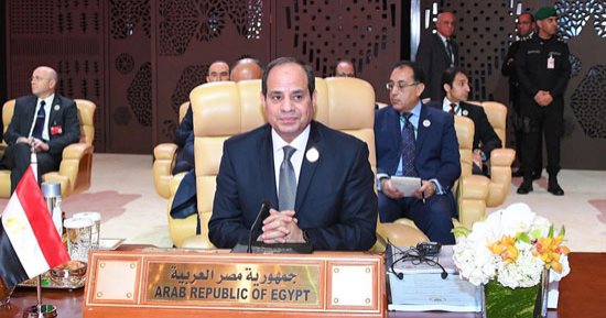 السيسي يشهد ندوة القوات المسلحة التثقيفية غدا واحتفال عيد العمال الأحد