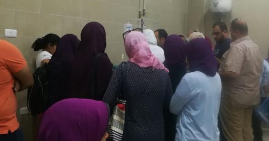 إصابة 7 طلاب إثر انقلاب مركب عليهم أثناء التقاط صور تذكارية بالعين السخنة