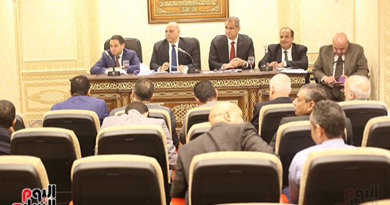 وزير قطاع الأعمال للنواب: سيكون لنا دور مهم فى الصناعات المغذية للسيارات - صور