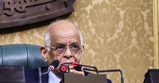 التصويت على "السلك الدبلوماسى" بالاسم.. وعبدالعال: البصمة غدا إجبارية‎