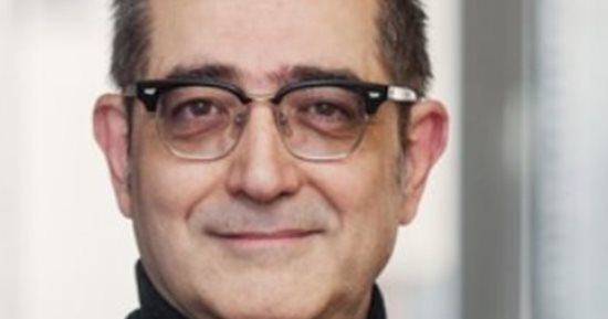 المخرح السويسرى سمير جمال الدين يصل الإسماعيلية السينمائى اليوم