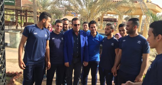 رئيس جامعة المنصورة يتفقد الجزء المخصص للجامعة بـ"إعداد القادة"
