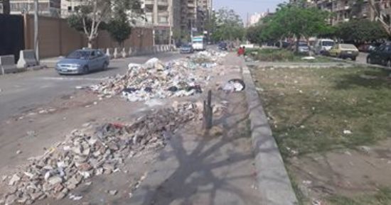 قارئ يشكو من وجود مخلفات البناء بشارع محمد رفعت فى النزهة الجديدة