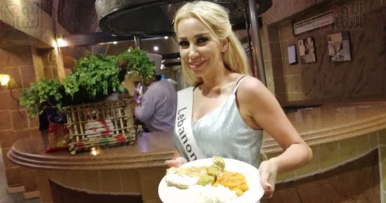 صور.. كشرى وفطير وطعمية وزلابية عشاء ملكات جمال العالم بمرسى علم