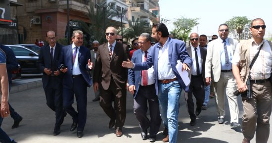 محافظ القاهرة: تطوير سوق المنهل والمحاور الرئيسية بشرق مدينة نصر