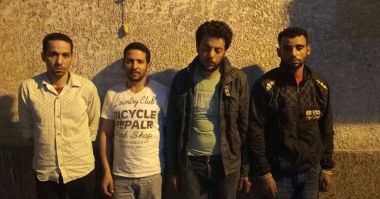 القبض على 5 أشخاص أثناء تنقيبهم عن الآثار داخل مخزن بالدرب الأحمر