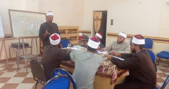 دورات تدريبية للواعظين الجدد على نشر وسطية الأزهر بالوادى الجديد