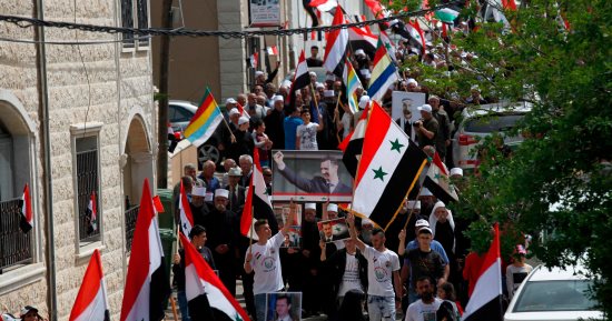 صور.. سوريون يحتفلون بذكرى يوم الجلاء السورى فى هضبة الجولان