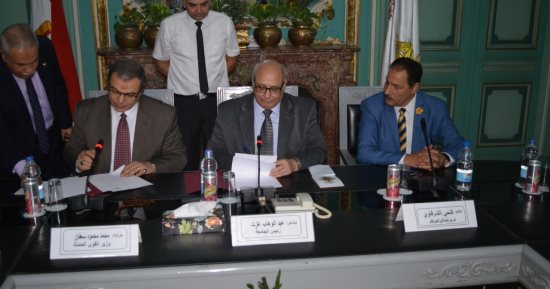 وزير القوى العاملة ورئيس جامعة عين شمس يوقعان بروتوكول نشر السلامة المهنية