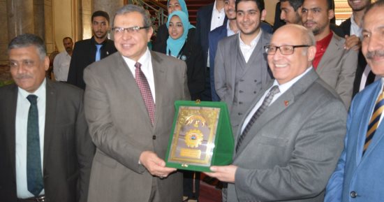 وزير القوى العاملة لطلاب "عين شمس": أشجع الشباب على إقامة المشروعات الصغيرة