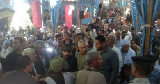 الكفن ينهى خصومة ثأرية بين عائلتين بمركز ساحل سليم فى أسيوط  