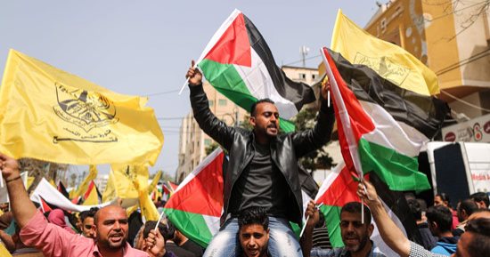 آلاف الفلسطينيين يحيون ذكرى يوم الأسير فى بيت لحم