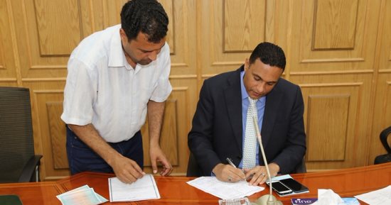 صور.. سكرتير عام المنوفية يبحث الشكاوى والطلبات خلال لقاء خدمة المواطنين