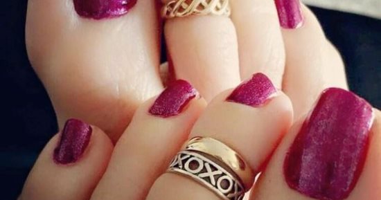 اكسسوارات الصيف مش بس للإيد.. 3 أفكار لتزيين قدميك على الشاطئ