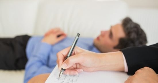  الاكتئاب والقلق على رأس الأمراض النفسية التى تصيب المصريين.. تعرف على الأسباب