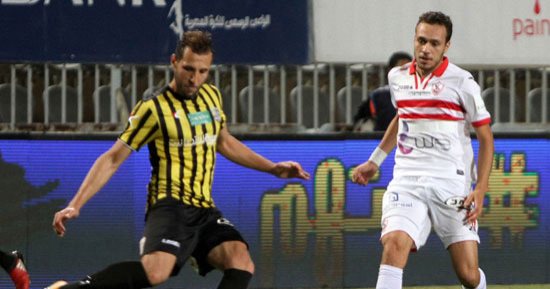 مدير الكرة بالزمالك فى غرفة الحكام بعد مباراة المقاولون.. اعرف السبب