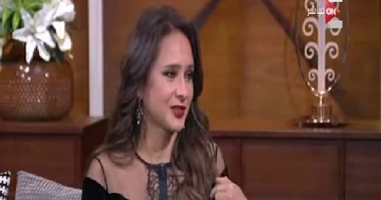 نيللى كريم لـ"عمرو أديب": بشترى من وكالة البلح (فيديو)