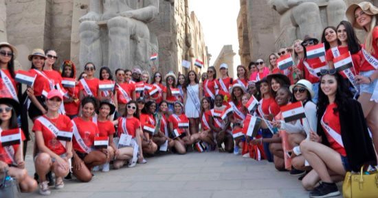صور.. 83 من ملكات جمال العالم يزرن معابد الأقصر ويجرين تحليل فيروس سى
