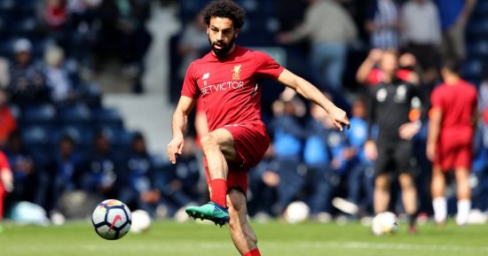 شاهد.. محمد صلاح يراوغ حجازى ويهدر فرصة تسجيل هدف ليفربول الثانى