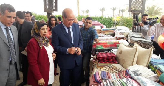 صور.. معرض صنع فى سوهاج 3 يعرض منتجات أهالى أخميم التراثية