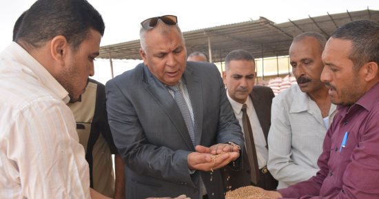 محافظ الوادى الجديد يتفقد مصنع تدوير المخلفات والمطحن الرئيسى