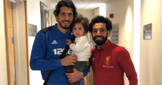 حجازى لـ صلاح: سعيد لرؤية أخى اليوم.. و"مومو" يرد: إيدك كانت تقيلة قوى