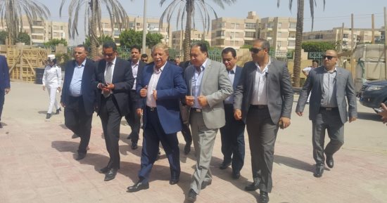صور.. وزير الصحة يصل مستشفى الإسماعيلية استعدادا لزيارة رئيس الوزراء 