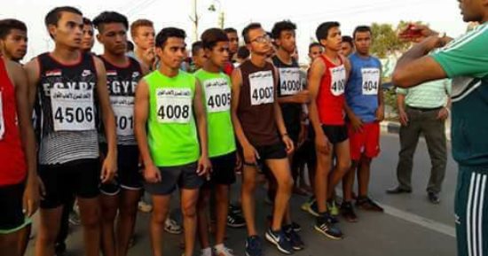 صور .. الشباب والرياضة بالوادى الجديد تنظم سباق اختراق الضاحية للناشئين