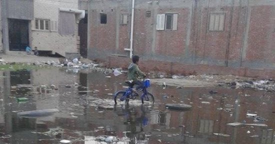 صور.. اضبط مخالفة.. أهالى جمصة البلد بدمياط يشكون من تراكم القمامة