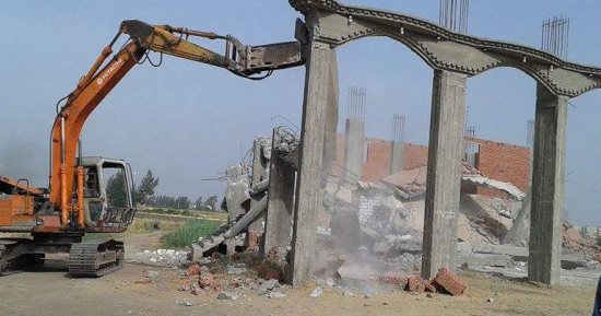 صور .. إزالة 74 حالة تعدى على الأراضى الزراعية وأملاك الدولة بالبحيرة